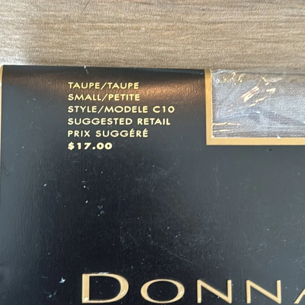 NWT Vintage Donna Karan Essential Toner S Taupe pantyhose